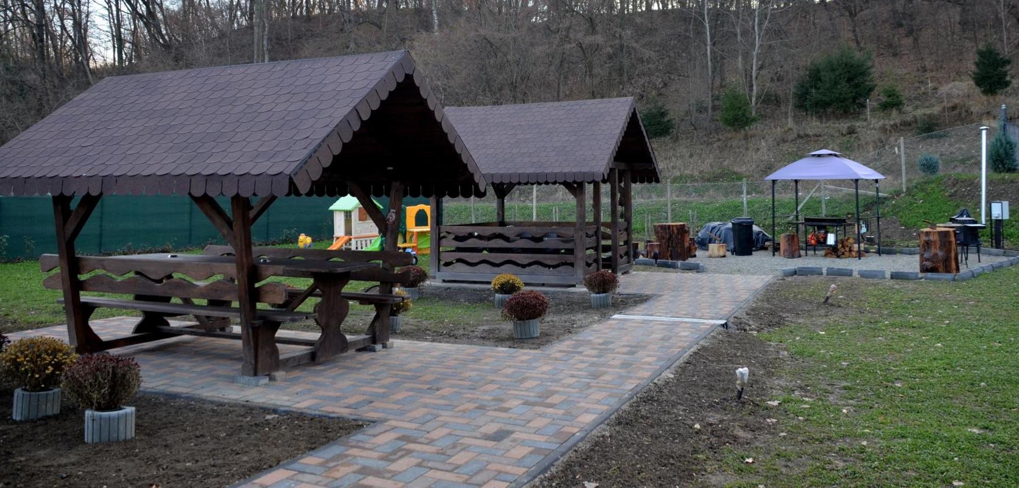 Pensiunea Izvorul Linistii Radaseni Экстерьер фото